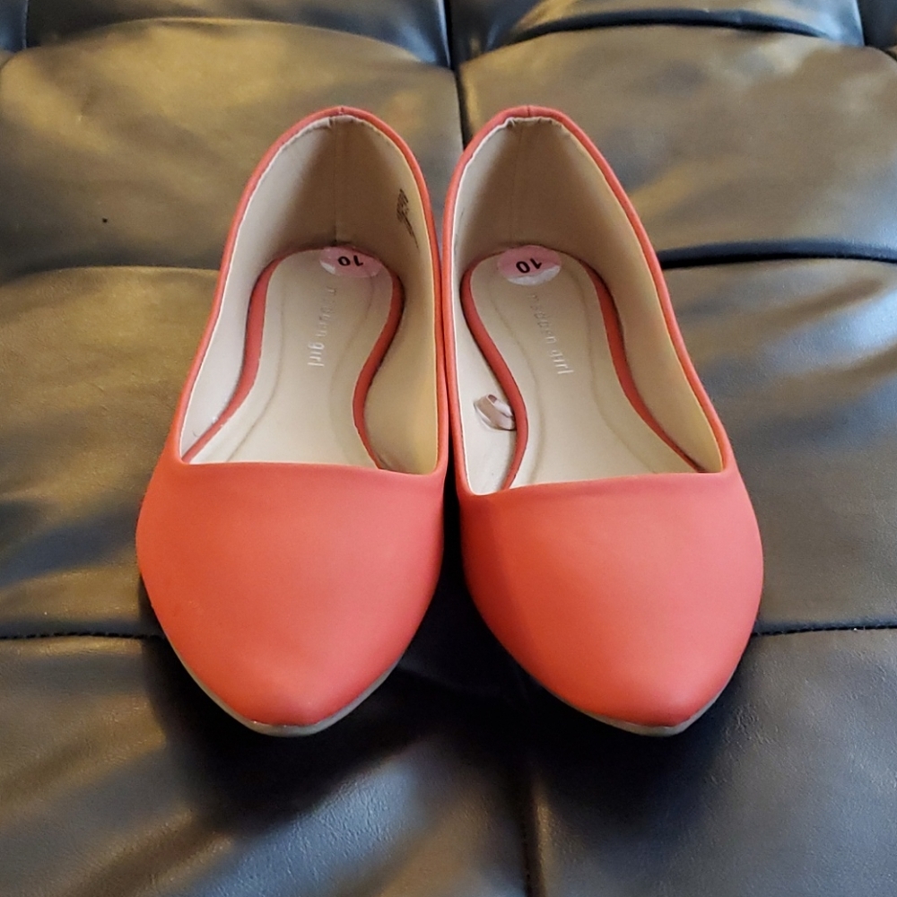 Shoes - Picture 2 of 2